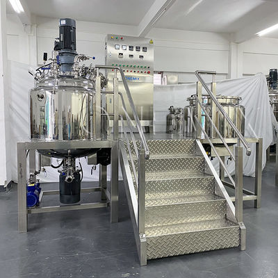 Miscelatore emulsionante a vuoto di precisione 220V / 380V macchina per la produzione di crema per il corpo