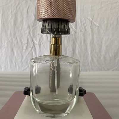 Linea di riempimento del profumo a vuoto quattro teste macchina manuale per il crimping delle bottiglie di profumo