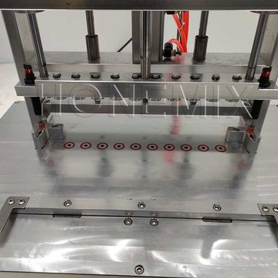 Macchina automatica di demolding del rossetto 10 fori Macchina di strappaggio del rossetto