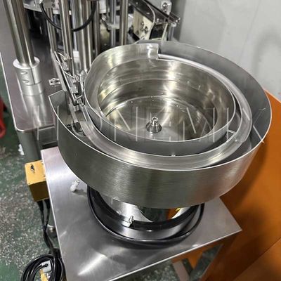 Macchina di riempimento di crema a rotazione 220V per il nasconditore di lucido labiale