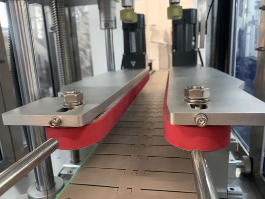 Cosmetici Cream Lotion Machine di riempimento Sei ugelli di riempimento Capping Machine