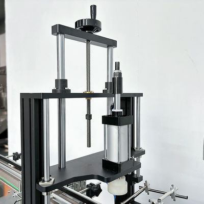 Apparecchiatura di chiusura automatica