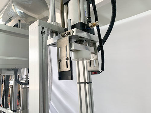 Macchina di avvitatura automatica per la linea di riempimento della crema cosmetica